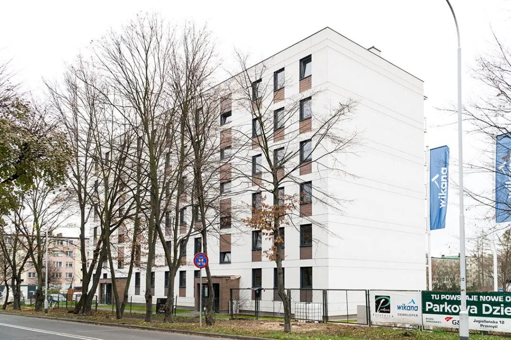 BLOK MIESZKALNY W PRZEMYŚLU